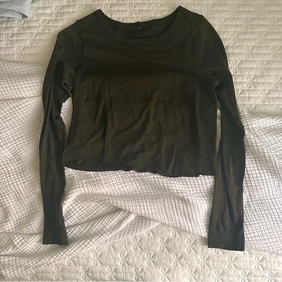 lululemon athletica Women's Olive Long Sleeve Cropped Jacket - Picture 2 of 5